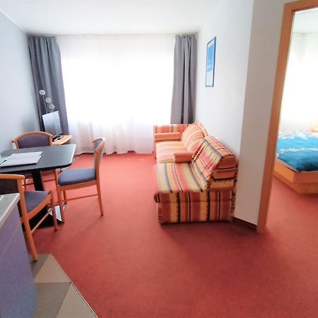 Bodensee Gaestehaus Tettnang Albergo Екстер'єр фото