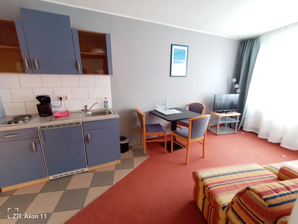 Bodensee Gaestehaus Tettnang Albergo Екстер'єр фото